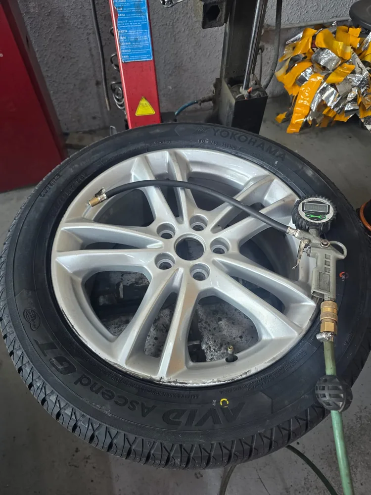 YOKOHAMA AVID Ascend GT S327 235/50R17